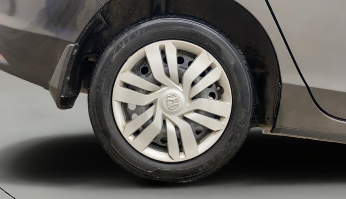 2015 Honda City 1.5L I-VTEC SV, Petrol, Manual, 1,07,468 km, Right Rear Wheel