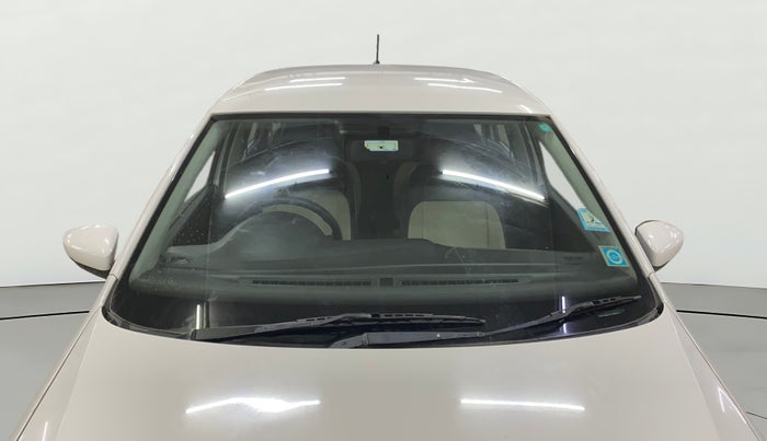 2018 Volkswagen Ameo COMFORTLINE 1.0L, Petrol, Manual, 1,06,101 km, Front Windshield