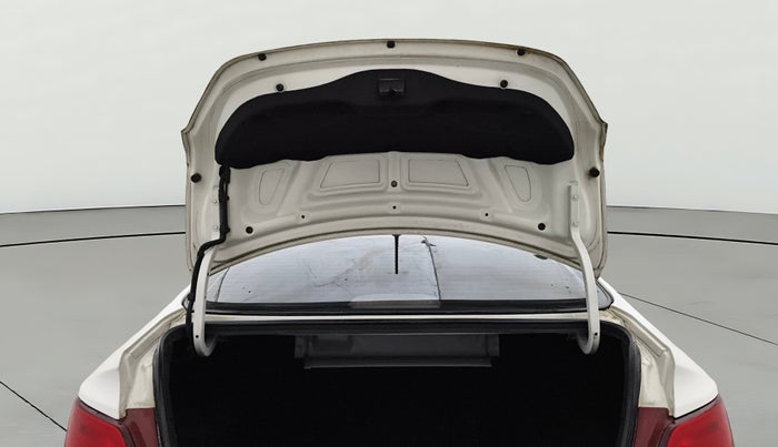 2016 Hyundai Verna FLUIDIC 4S 1.6 VTVT S AT, Petrol, Automatic, 78,631 km, Boot Door Open