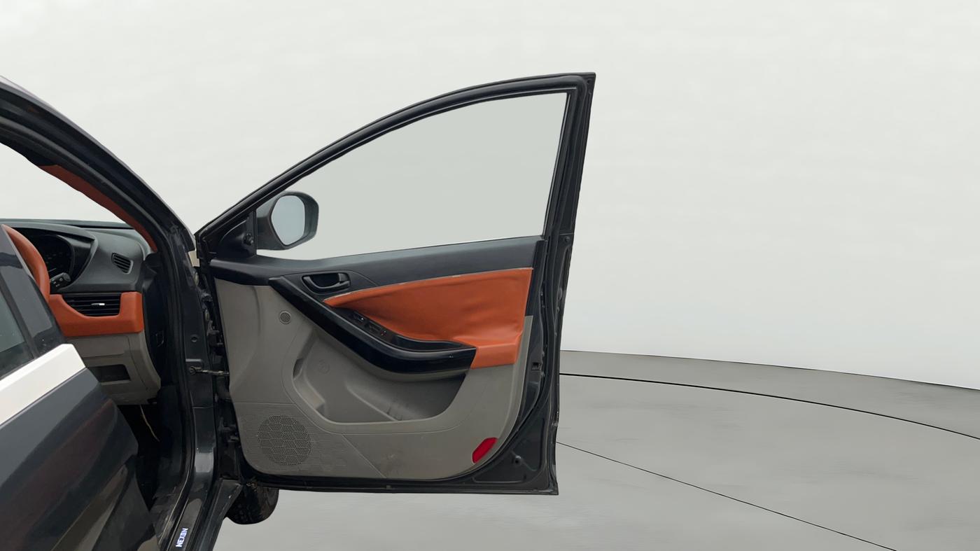 2019 Tata NEXON XM PETROL, Petrol, Manual, 70,091 km, RHS Front Door
