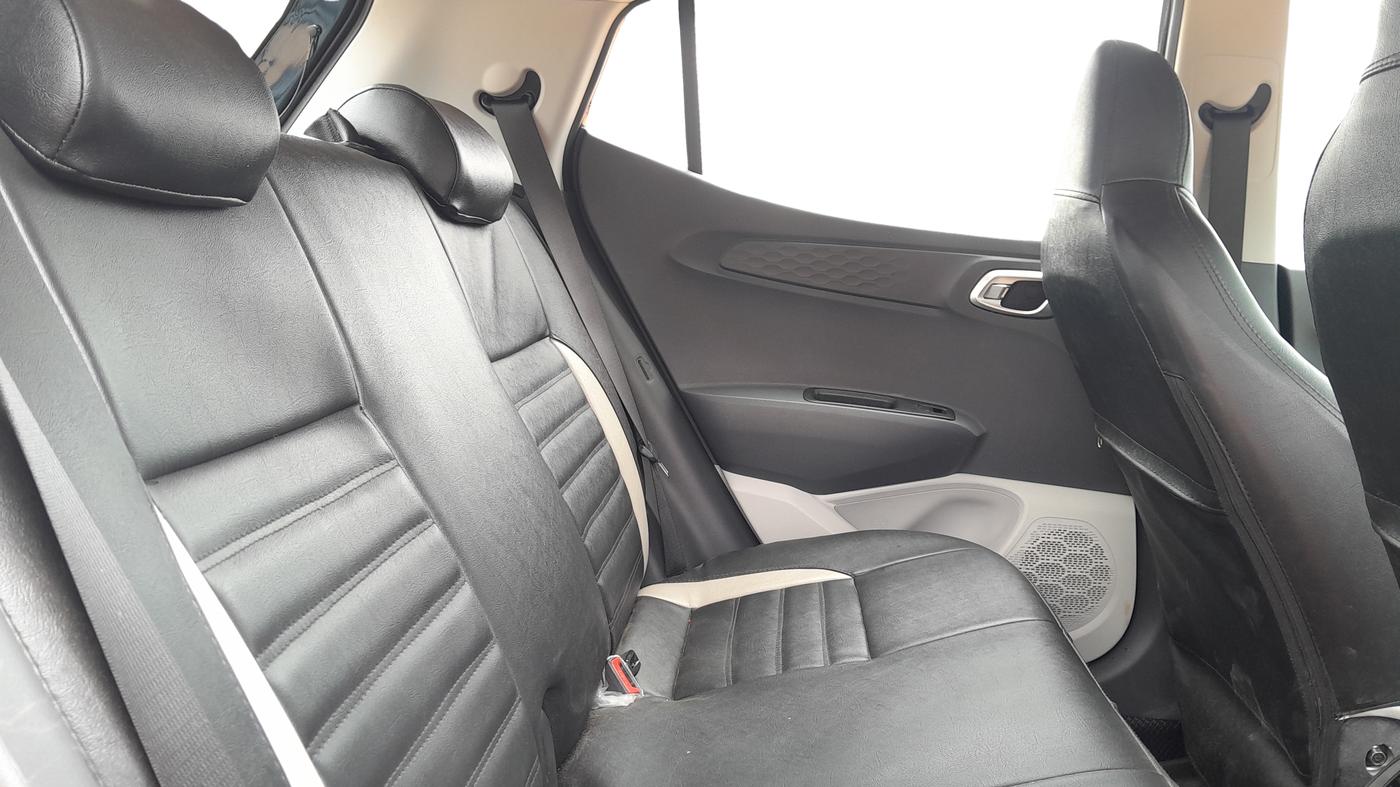 2023 Hyundai GRAND I10 NIOS SPORTZ AMT 1.2 KAPPA VTVT, Petrol, Automatic, 12,815 km, Right Side Rear Door Cabin