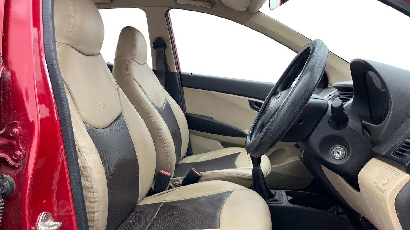 2014 Hyundai Eon ERA +, Petrol, Manual, 30,483 km, Right Side Front Door Cabin
