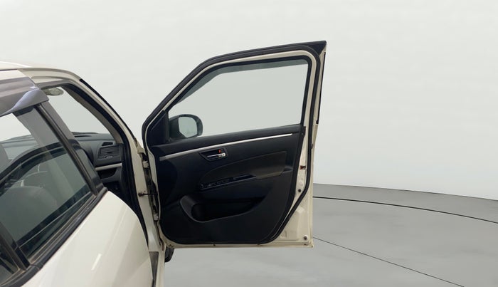 2012 Maruti Swift VXI, Petrol, Manual, 50,390 km, RHS Front Door