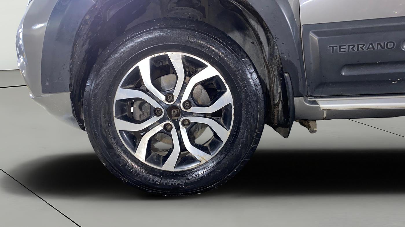 2016 Nissan Terrano XL (D), Diesel, Manual, 1,18,681 km, Left Front Wheel