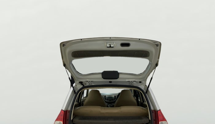 2014 Hyundai i10 SPORTZ 1.1, Petrol, Manual, 40,814 km, Boot Door Open