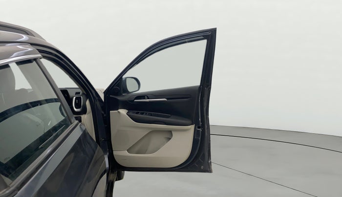 2022 KIA SONET HTX 1.5, Diesel, Manual, 65,068 km, RHS Front Door