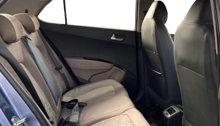 2015 Hyundai Xcent SX 1.2 (O), Petrol, Manual, 82,589 km, Right Side Rear Door Cabin