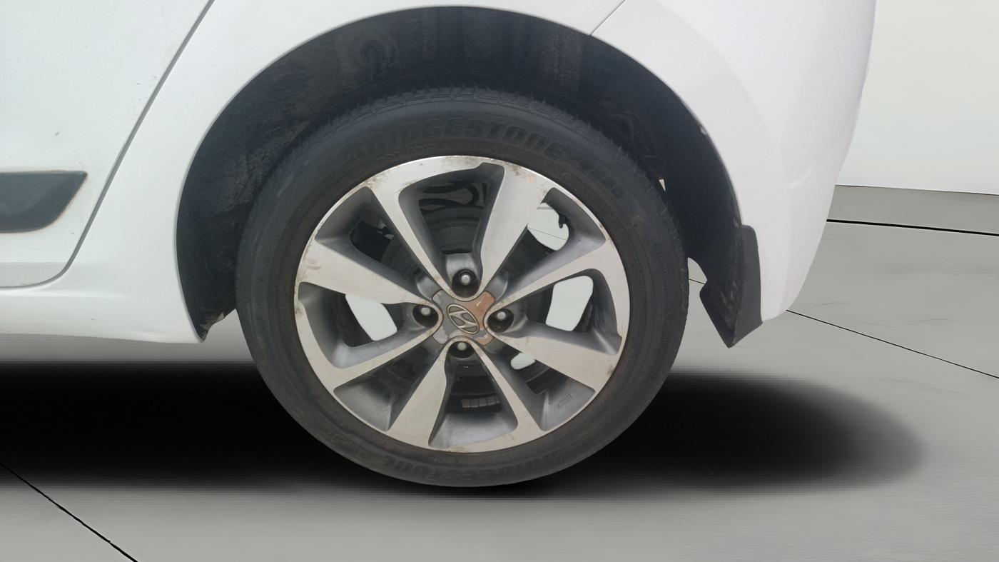 2016 Hyundai Elite i20 ASTA 1.2 (O), Petrol, Manual, 97,005 km, Left Rear Wheel