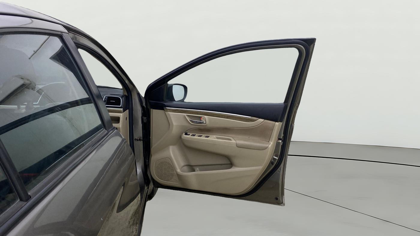 2021 Maruti Ciaz ZETA 1.5 SHVS MT PETROL, Petrol, Manual, 55,867 km, RHS Front Door