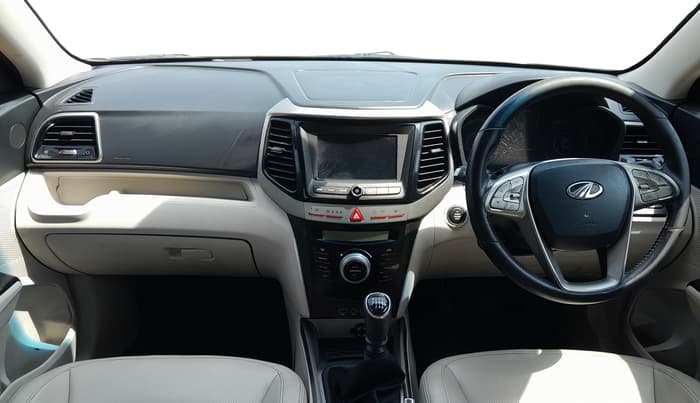 2019 Mahindra XUV300 W8 (O) 1.5 DIESEL, Diesel, Manual, 1,47,530 km, Dashboard
