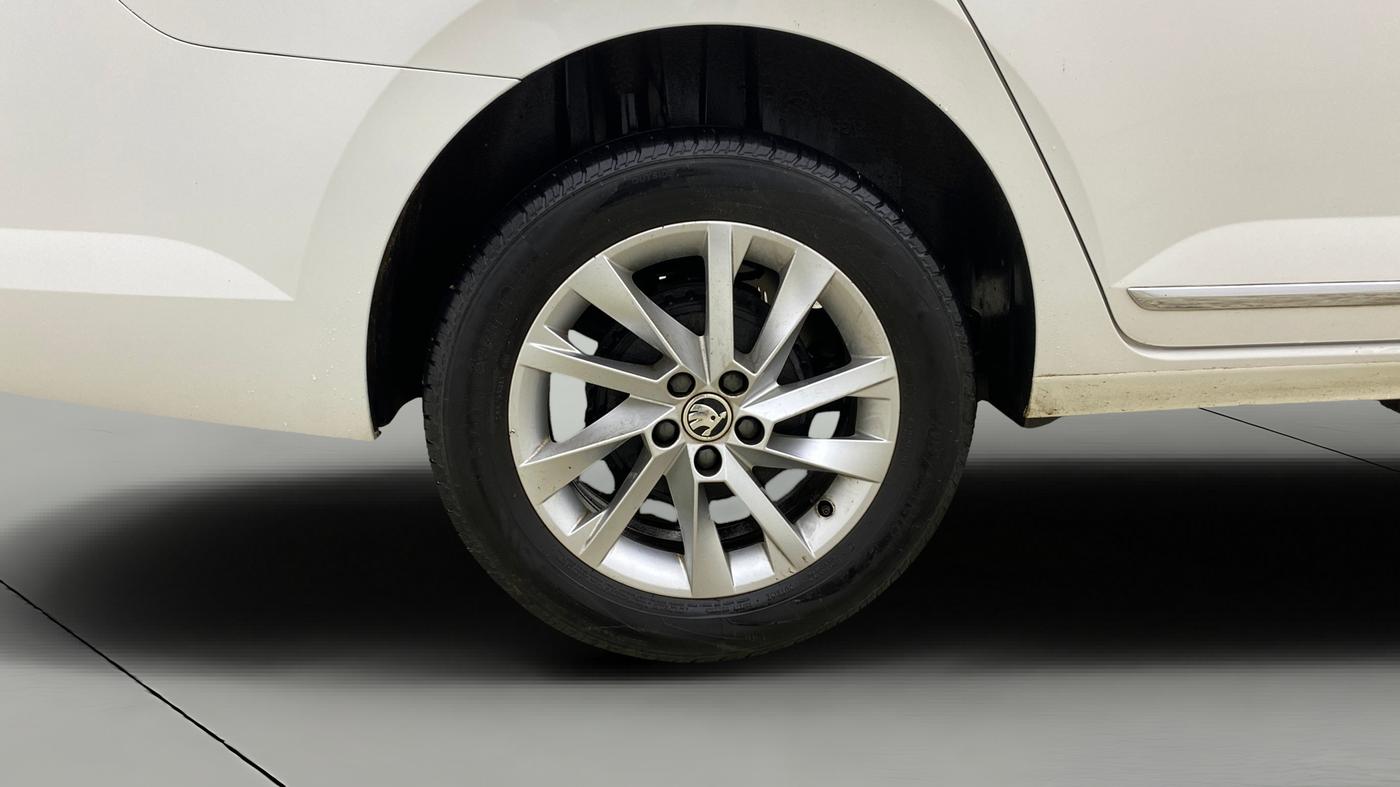 2023 Skoda SLAVIA AMBITION 1.0L TSI MT, Petrol, Manual, 49,091 km, Right Rear Wheel
