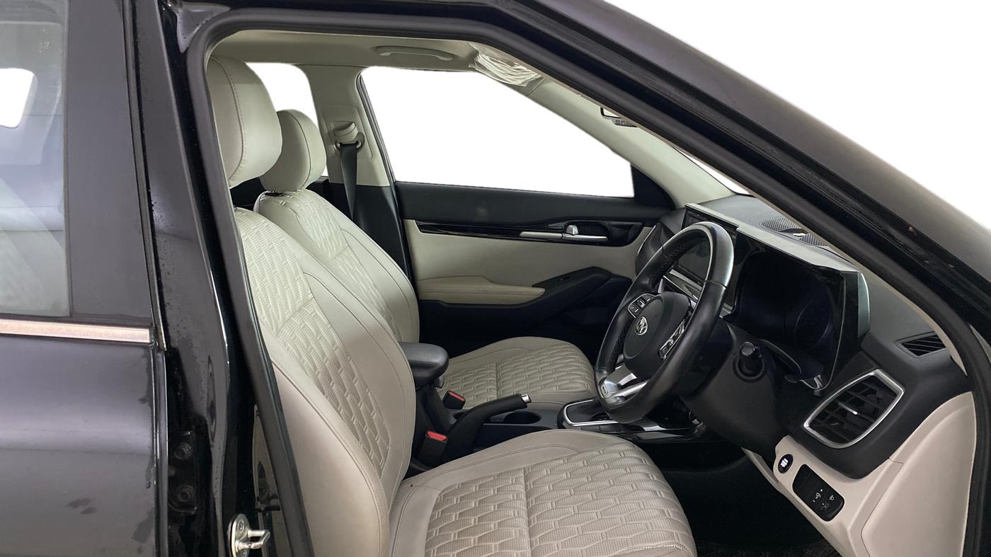 2021 KIA SELTOS HTX IVT 1.5 PETROL, Petrol, Automatic, 32,717 km, Right Side Front Door Cabin