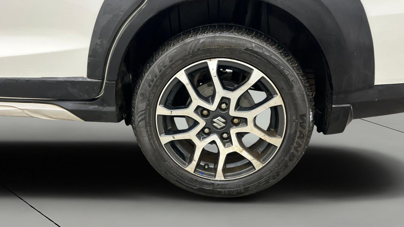 2022 Maruti XL6 ALPHA MT, Petrol, Manual, 37,161 km, Left Rear Wheel