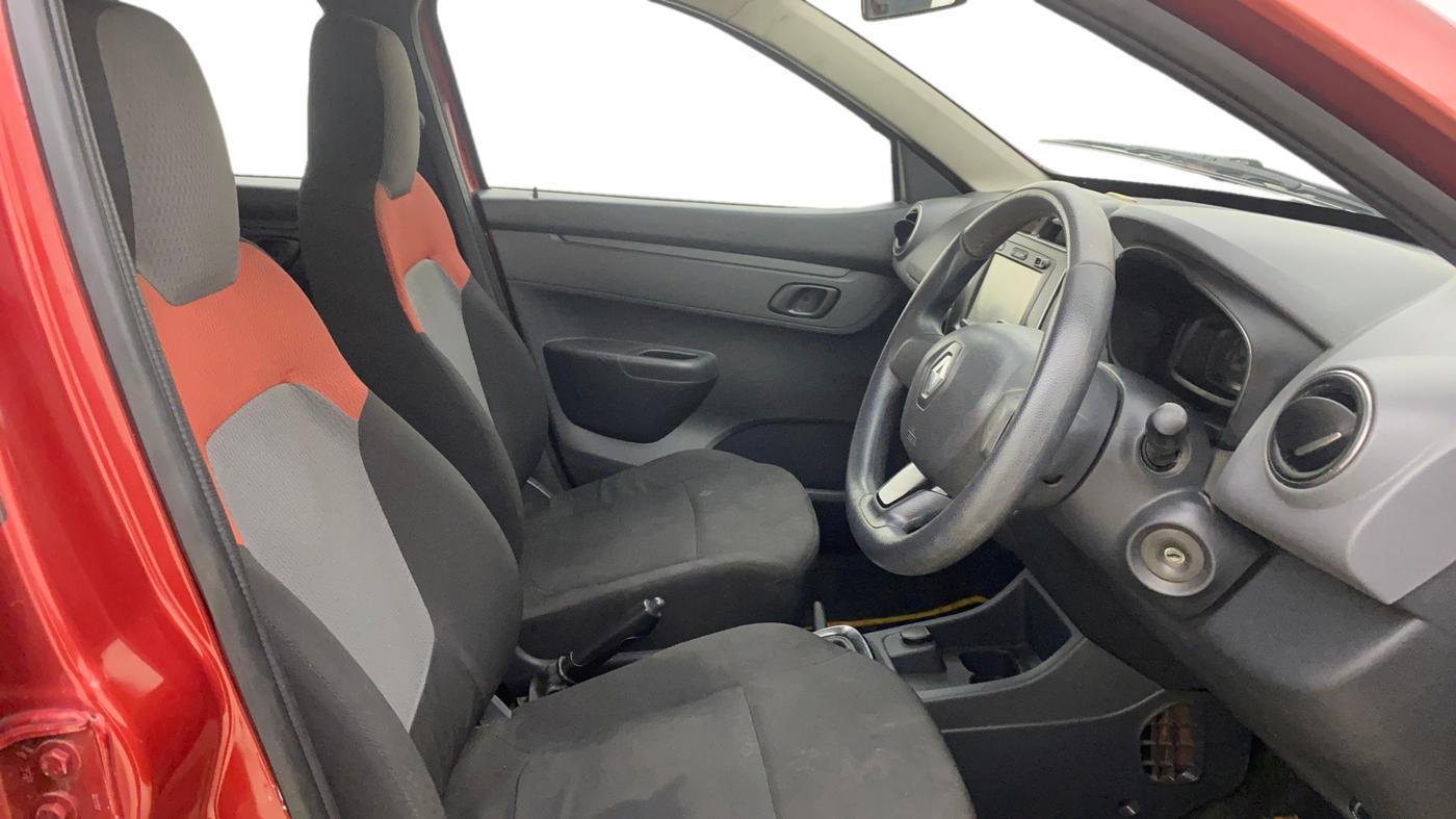 2016 Renault Kwid RXT 1.0 AMT, Petrol, Automatic, 30,762 km, Right Side Front Door Cabin