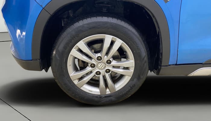 2017 Maruti Vitara Brezza ZDI PLUS DUAL TONE, Diesel, Manual, 1,37,453 km, Left Front Wheel