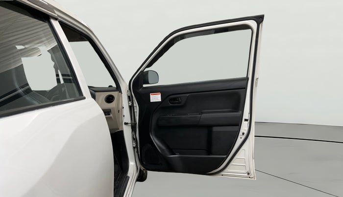 2022 Maruti New Wagon-R LXI CNG 1.0, CNG, Manual, 43,312 km, RHS Front Door