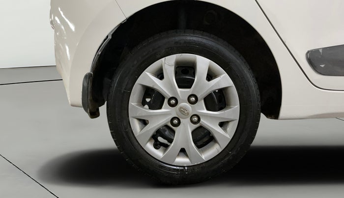 2016 Hyundai Grand i10 MAGNA AT 1.2 KAPPA VTVT, Petrol, Automatic, 72,832 km, Right Rear Wheel