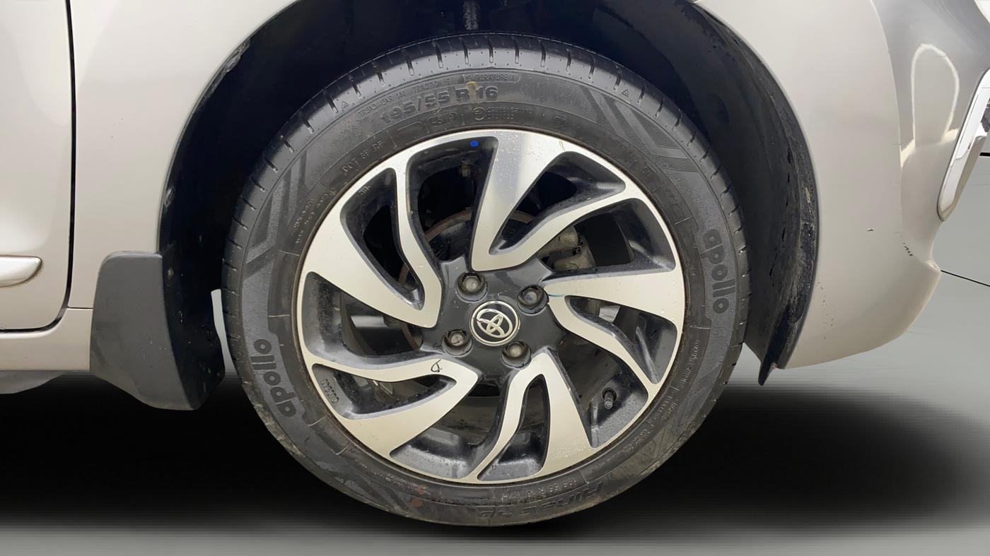 2019 Toyota Glanza G, Petrol, Manual, 22,470 km, Right Front Wheel