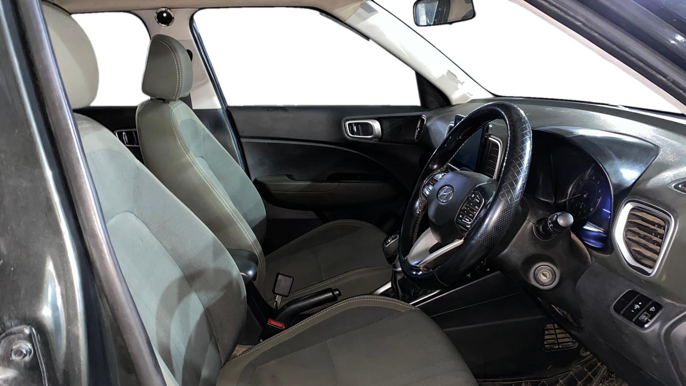 2020 Hyundai VENUE SX 1.0 TURBO IMT, Petrol, Manual, 1,00,287 km, Right Side Front Door Cabin
