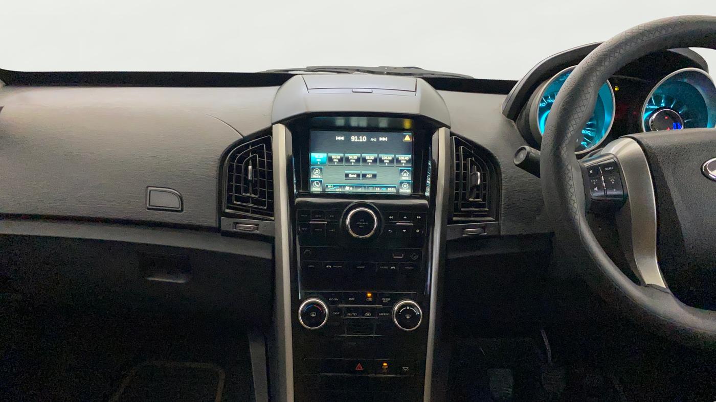 2021 Mahindra XUV500 W7, Diesel, Manual, 93,552 km, Air Conditioner