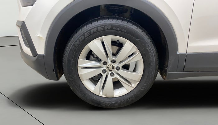 2021 Skoda KUSHAQ AMBITION 1.0L TSI AT, Petrol, Automatic, 74,587 km, Left Front Wheel