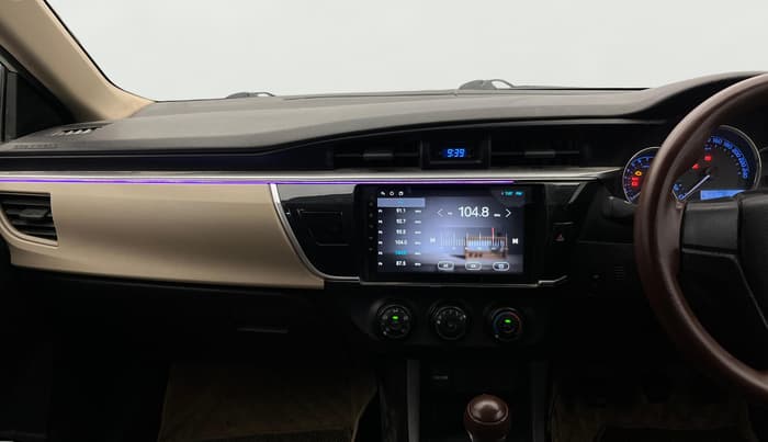 2014 Toyota Corolla Altis J PETROL, Petrol, Manual, 1,04,461 km, Air Conditioner