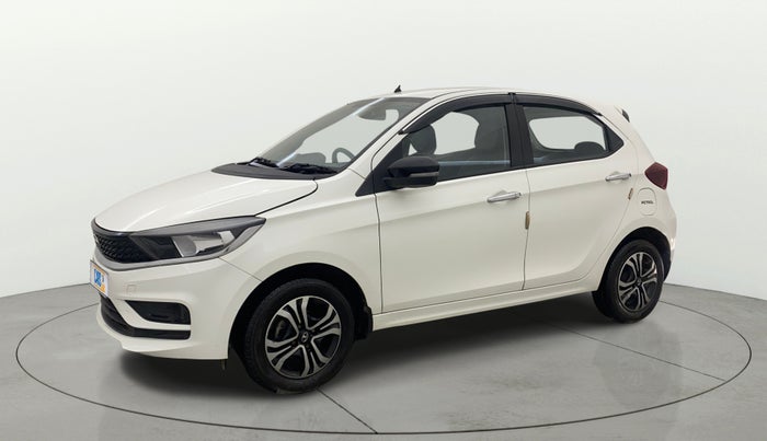 2023 Tata Tiago XT PETROL, Petrol, Manual, 5,425 km, Left Front Diagonal