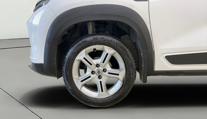 2024 Renault Kiger RXT AMT, Petrol, Automatic, 5,306 km, Left Front Wheel