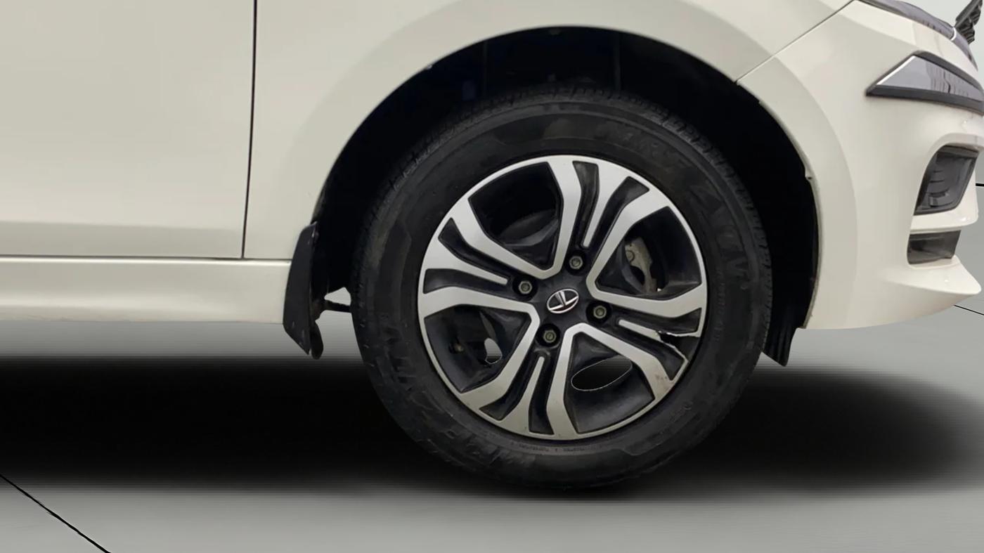 2023 Tata Tiago XT PETROL, Petrol, Manual, 26,861 km, Right Front Wheel