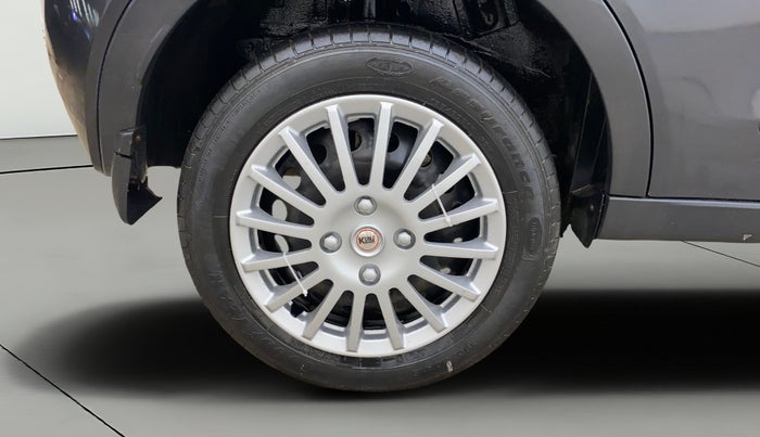 2018 Tata NEXON XM PETROL, Petrol, Manual, 77,098 km, Right Rear Wheel