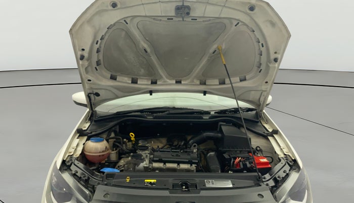 2016 Volkswagen Polo HIGHLINE1.2L, Petrol, Manual, 61,619 km, Open Bonet