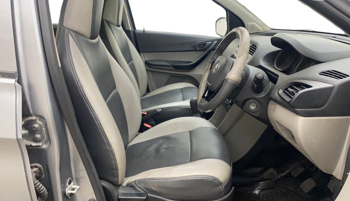 2018 Tata Tiago XM PETROL, Petrol, Manual, 1,21,475 km, Right Side Front Door Cabin