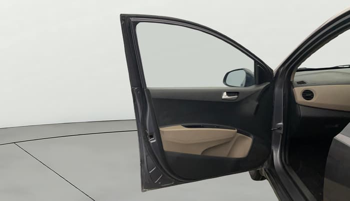 2017 Hyundai Xcent SX 1.2, Petrol, Manual, 41,453 km, LHS Front Door