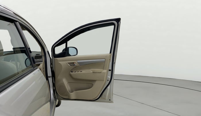 2017 Maruti Ertiga VXI, Petrol, Manual, 34,148 km, RHS Front Door