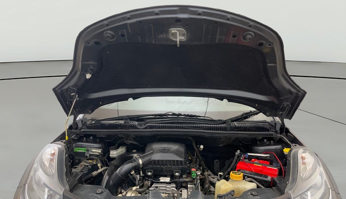 2018 Tata NEXON XM PETROL, Petrol, Manual, 41,138 km, Open Bonet