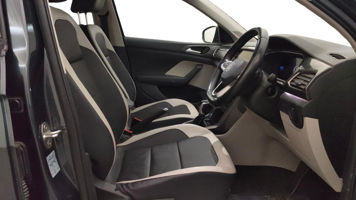 2023 Volkswagen TAIGUN TOPLINE 1.0 TSI AT, Petrol, Automatic, 33,166 km, Right Side Front Door Cabin