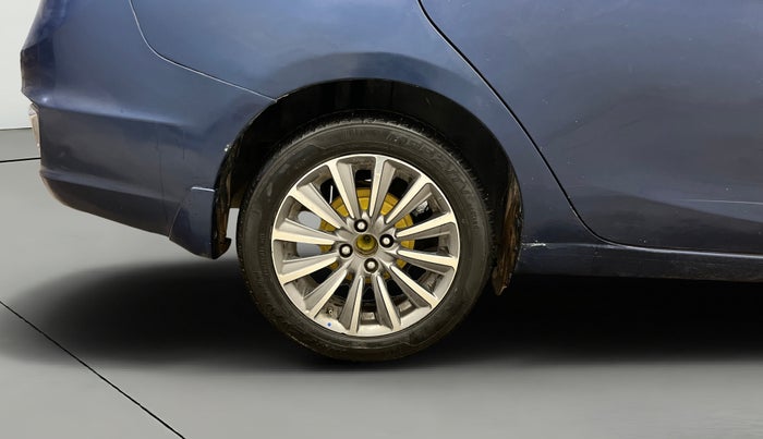 2018 Maruti Ciaz ALPHA  AT 1.5 SHVS PETROL, Petrol, Automatic, 1,02,311 km, Right Rear Wheel