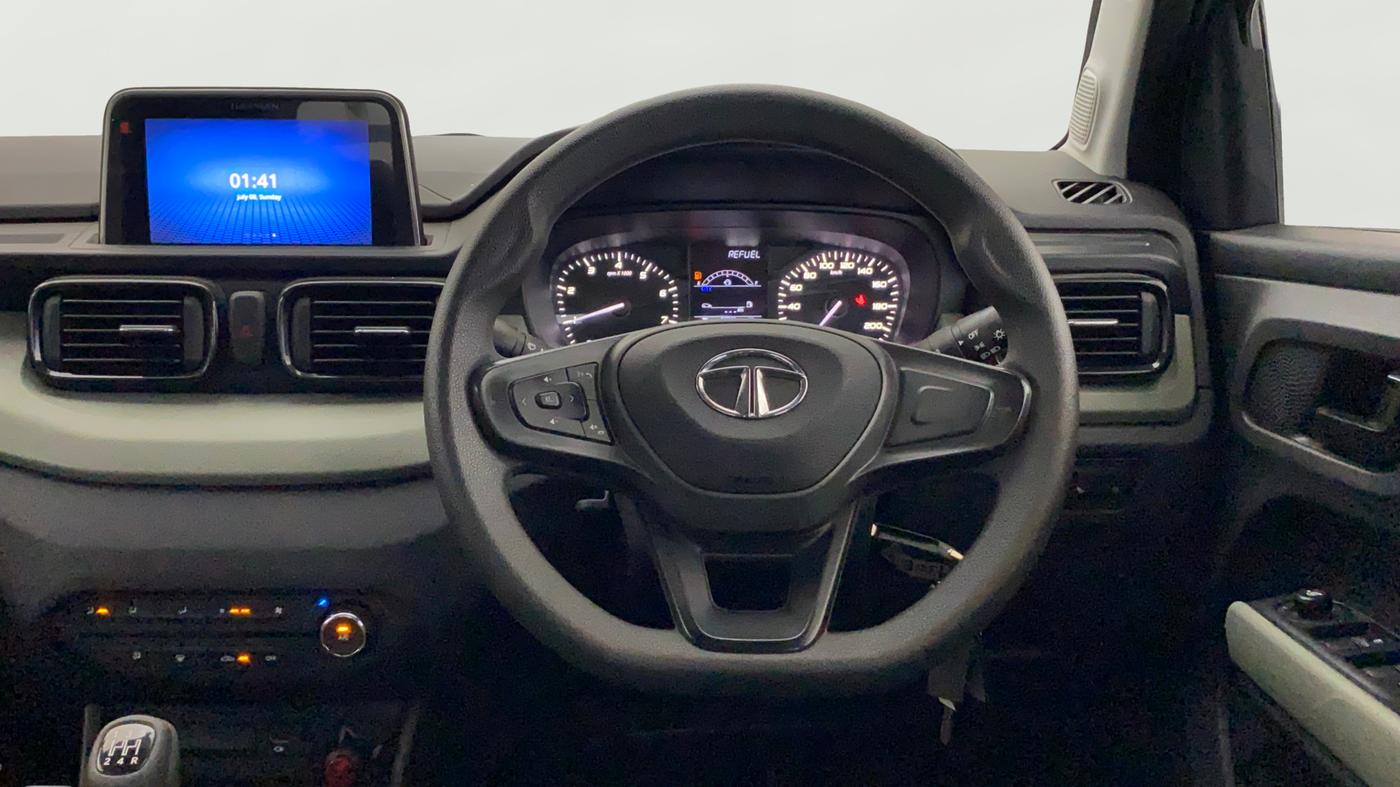 2022 Tata PUNCH ADVENTURE MT, Petrol, Manual, 35,641 km, Steering Wheel Close Up