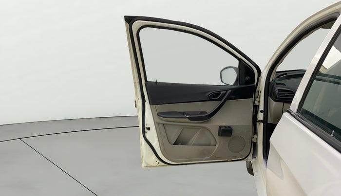 2018 Tata Tiago XE PETROL, Petrol, Manual, 26,180 km, LHS Front Door