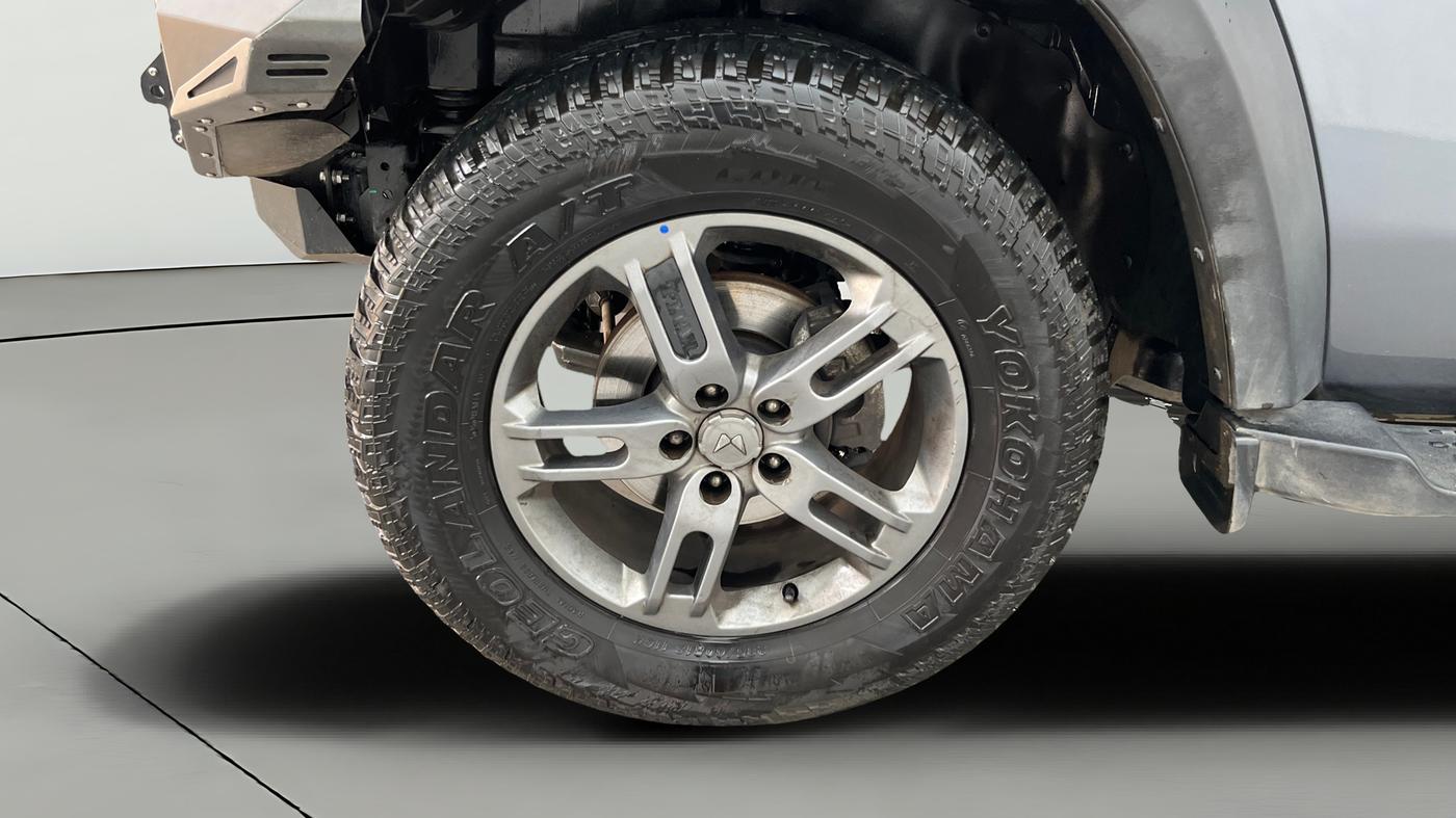 2022 Mahindra Thar LX D AT 4WD HT, Diesel, Automatic, 58,783 km, Left Front Wheel