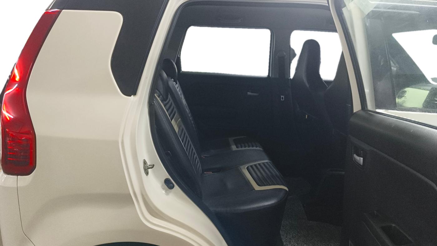 2020 Maruti New Wagon-R VXI 1.2 AMT, Petrol, Automatic, 98,365 km, Right Side Rear Door Cabin