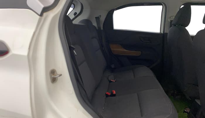 2022 Tata PUNCH ACCOMPLISHED MT, Petrol, Manual, 52,691 km, Right Side Rear Door Cabin