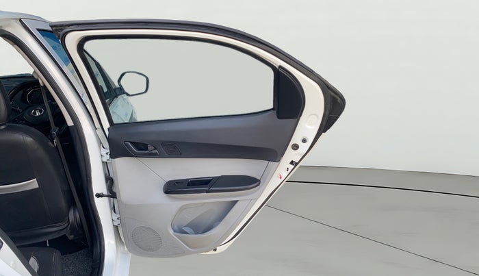 2021 Tata Tiago XT PETROL, Petrol, Manual, 1,40,973 km, RHS Rear Door