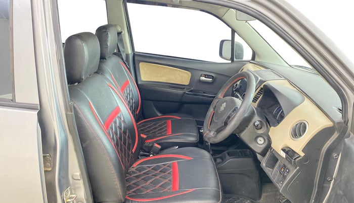 2017 Maruti Wagon R 1.0 VXI, Petrol, Manual, 92,721 km, Right Side Front Door Cabin