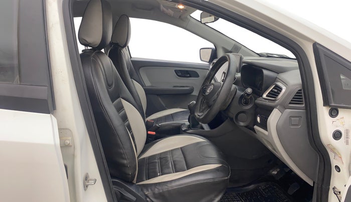 2020 Tata ALTROZ XT PETROL, Petrol, Manual, 68,720 km, Right Side Front Door Cabin