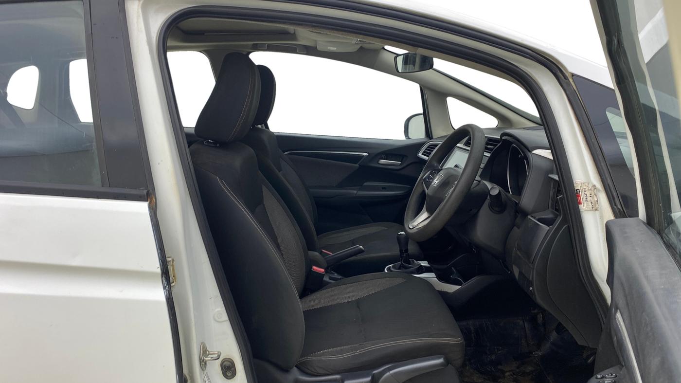 2018 Honda WR-V 1.5L I-DTEC VX MT, Diesel, Manual, 1,20,365 km, Right Side Front Door Cabin