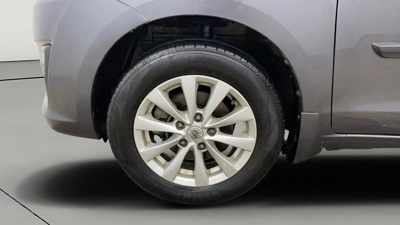 2014 Maruti Ertiga ZXI, Petrol, Manual, 96,389 km, Left Front Wheel