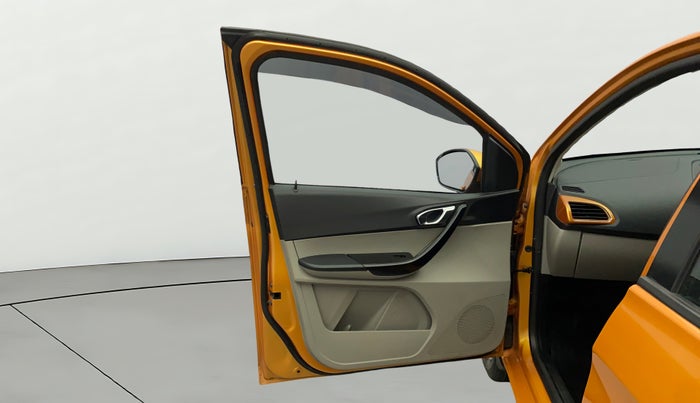 2018 Tata Tiago XZ PETROL, Petrol, Manual, 41,880 km, LHS Front Door