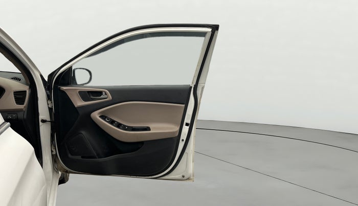 2015 Hyundai Elite i20 SPORTZ 1.2 (O), CNG, Manual, 72,732 km, RHS Front Door