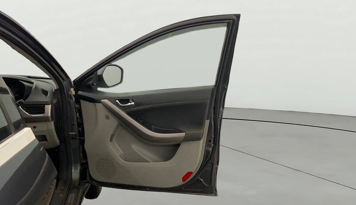 2019 Tata NEXON XZA PLUS PETROL, Petrol, Automatic, 69,662 km, RHS Front Door